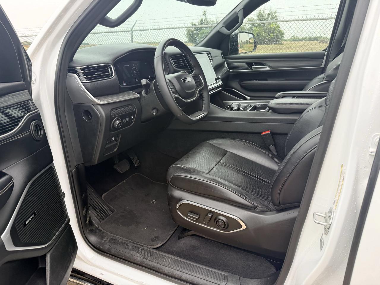 2024 Jeep Wagoneer L Series II Castroville TX