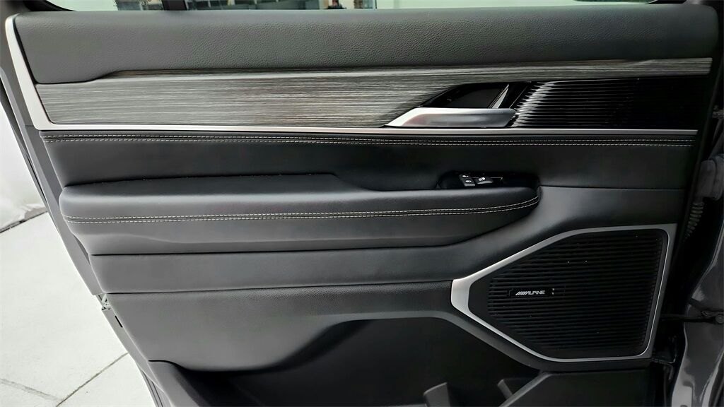 2024 Jeep Wagoneer L Series II Hunt Valley MD