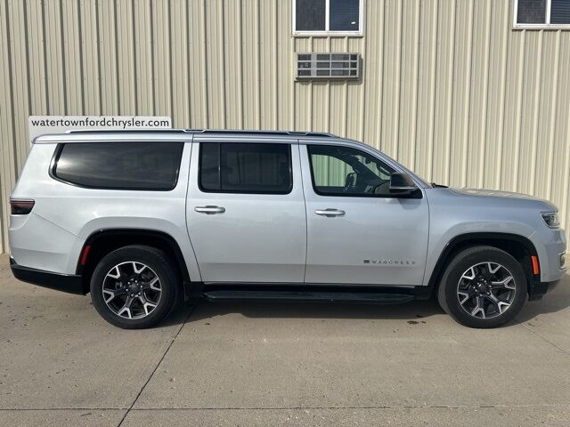2024 Jeep Wagoneer L Series III