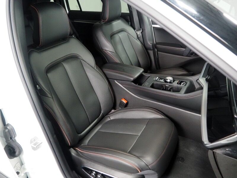 2024 Jeep Wagoneer S Launch Edition 4WD *HEADS-UP DISPLAY, NAVIGATION, ADAPTIVE CRUISE, SAFETY ALERTS, 360 CAMERAS, PSNGR DISPLAY, PANORAMA MOONROOF, CLIMATE/MASSAGE SEATS, HEATED STEERING, AUTOMATED PARKING, MCINTOSH AUDIO, WIRELESS CHARGING