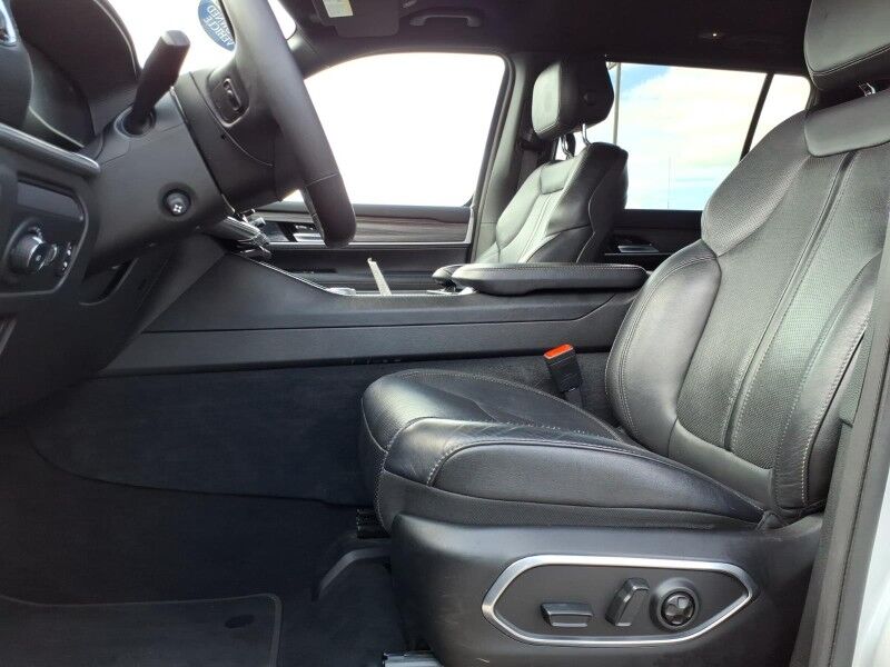 2024 Jeep Wagoneer Series II Del Rio TX