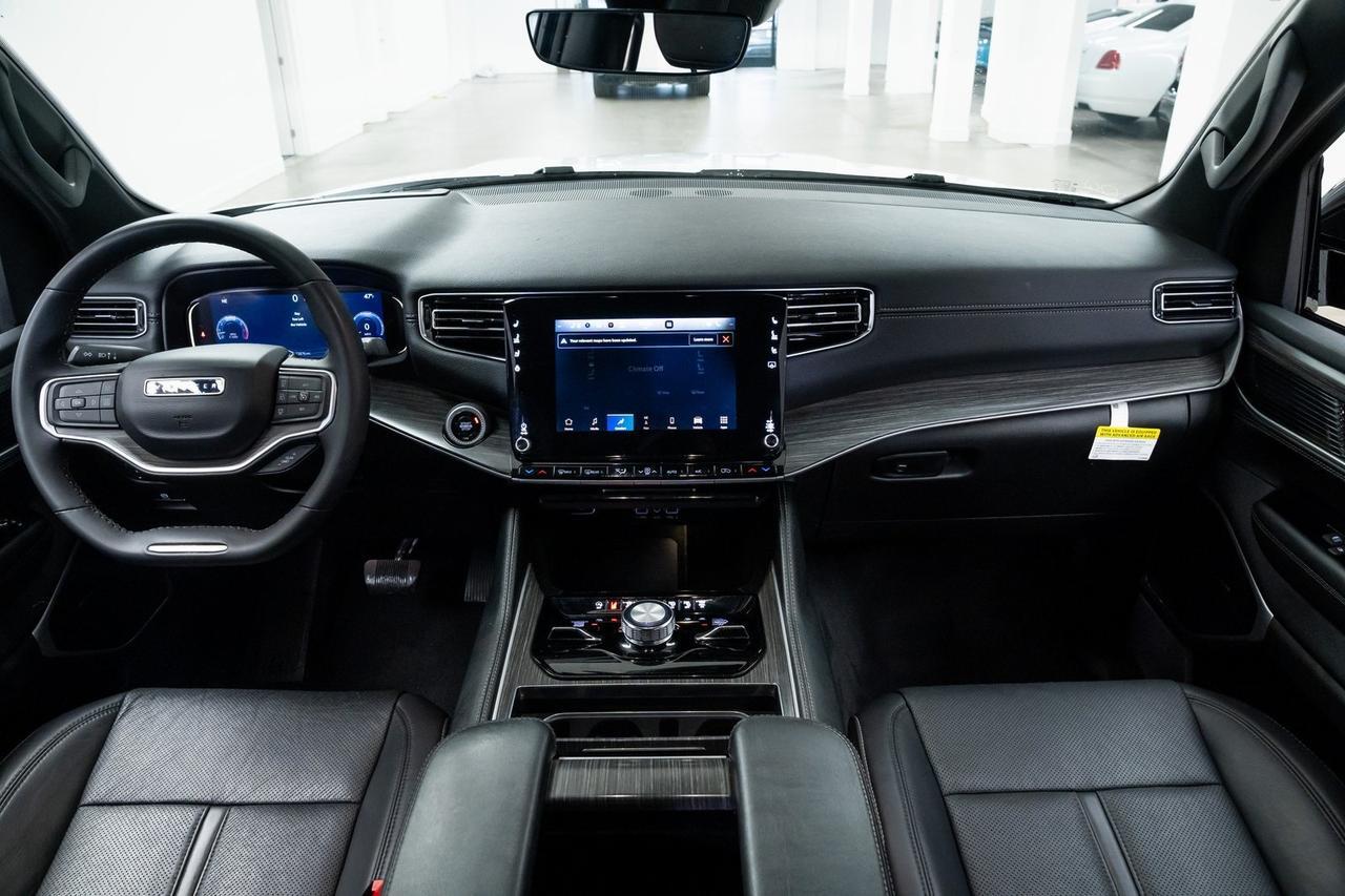 2024 Jeep Wagoneer Series II 1 Owner Head-Up Display Quadra-Lift Air Suspension Portland OR