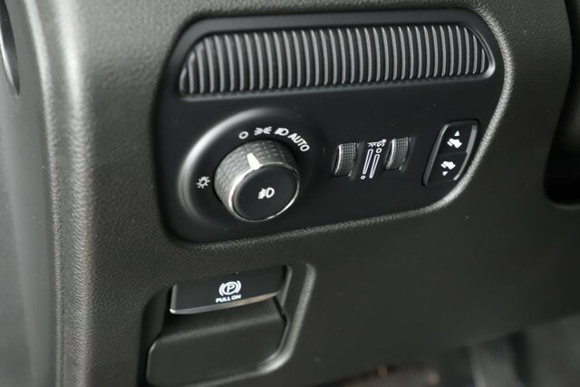2024 Jeep Wagoneer Series II Carbide New Braunfels TX