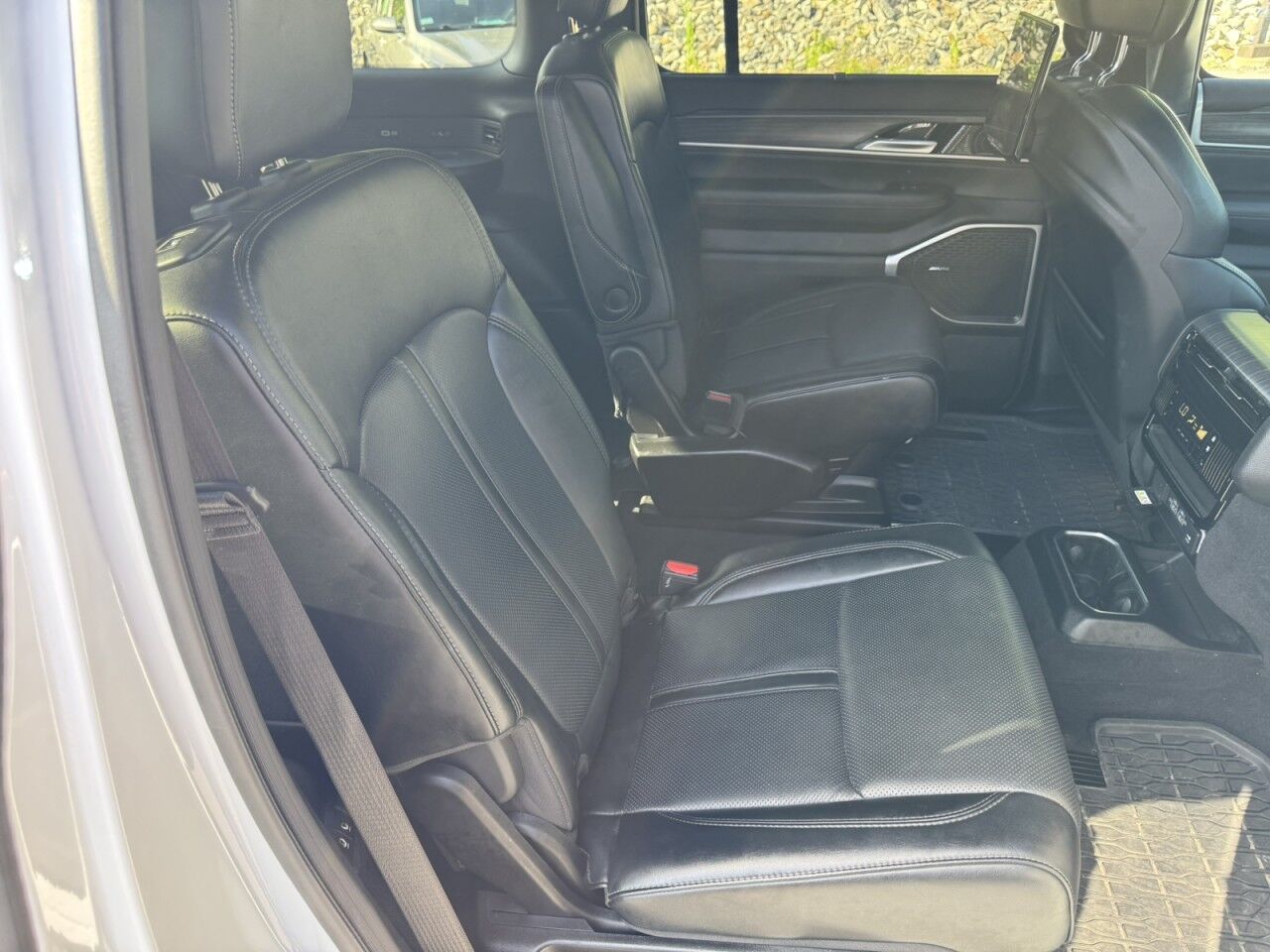 2024 Jeep Wagoneer Series II Charlton MA