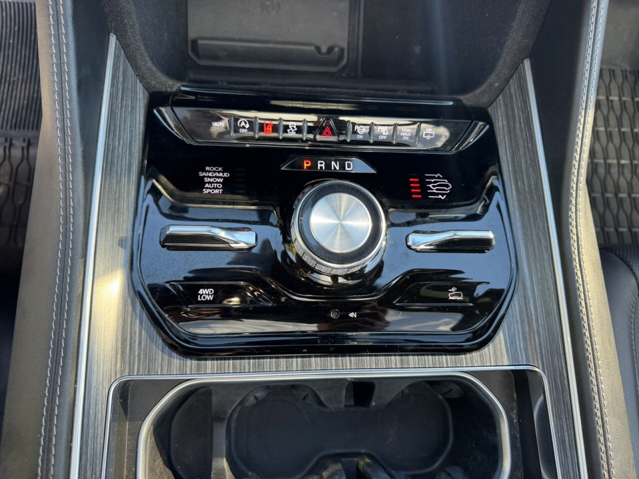 2024 Jeep Wagoneer Series II Charlton MA