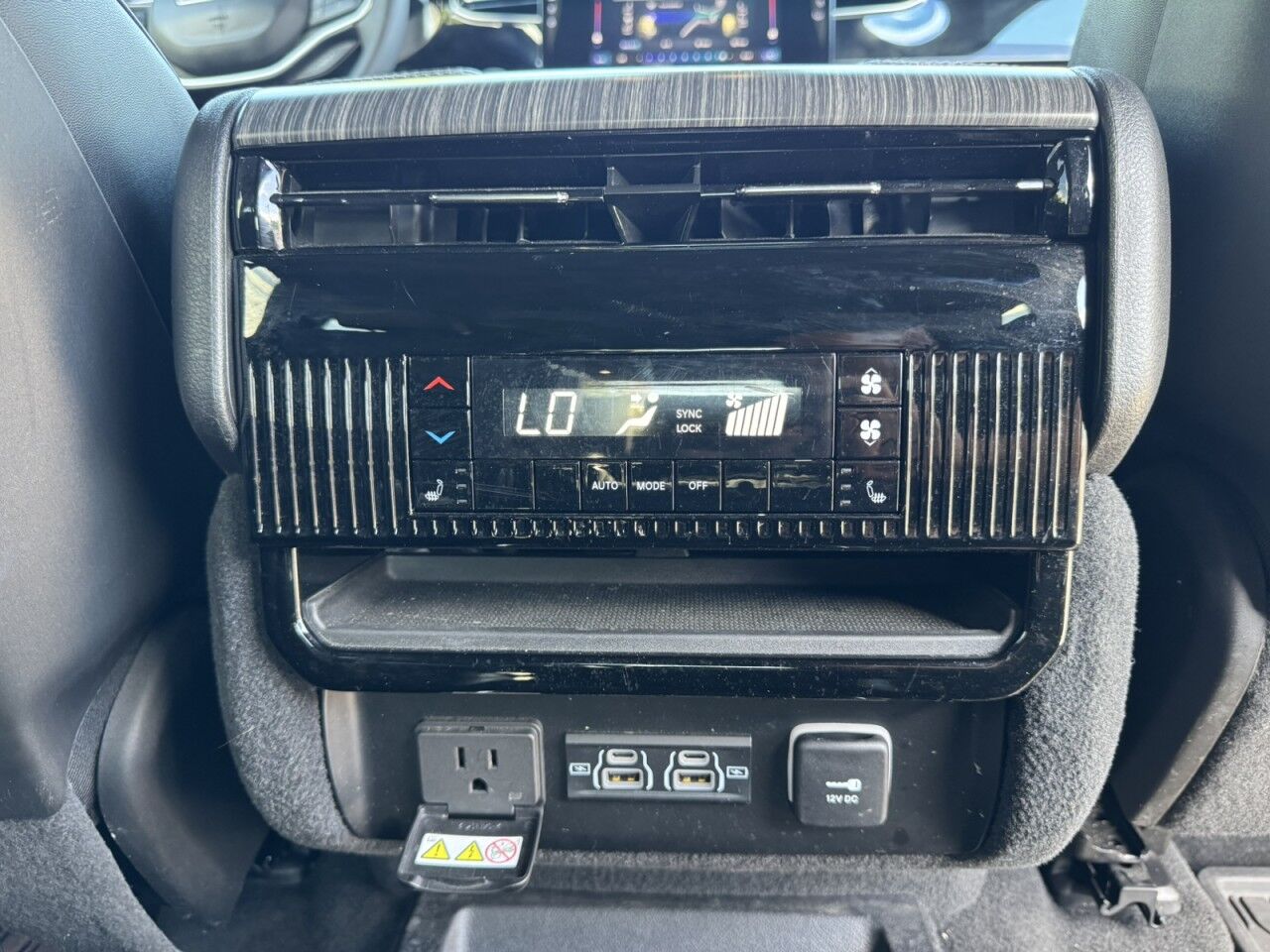 2024 Jeep Wagoneer Series II Charlton MA