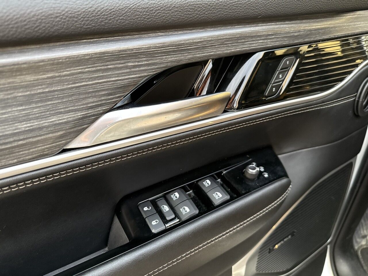 2024 Jeep Wagoneer Series II Fitchburg MA