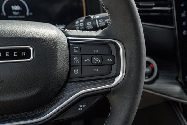2024 Jeep Wagoneer Series II  Selma TX