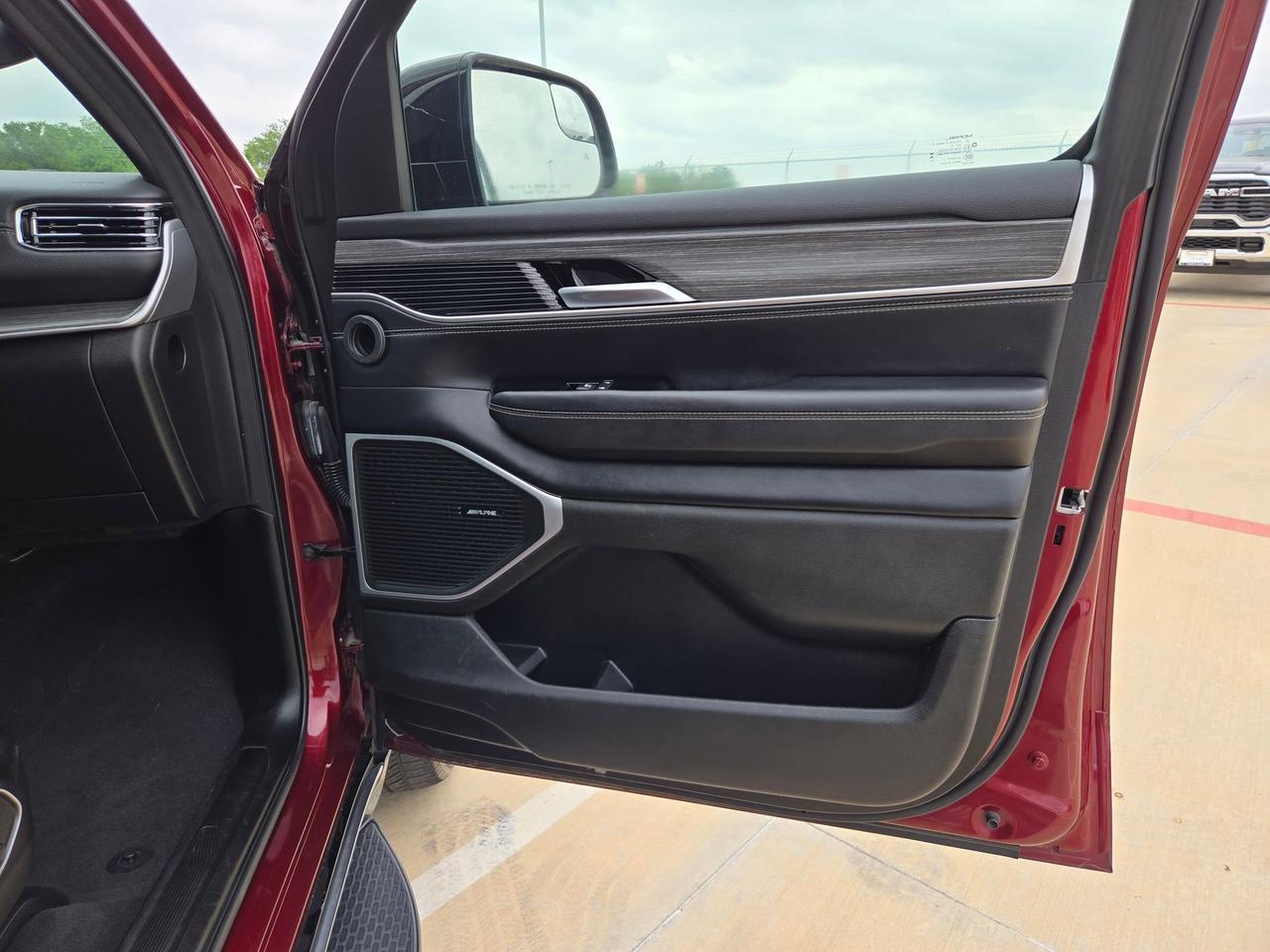 2024 Jeep Wagoneer Series II Castroville TX