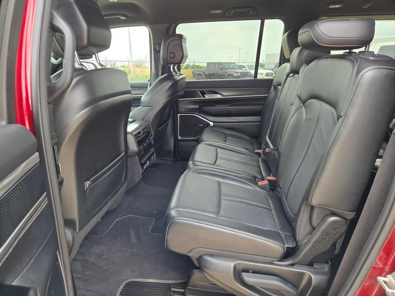 2024 Jeep Wagoneer Series II Castroville TX