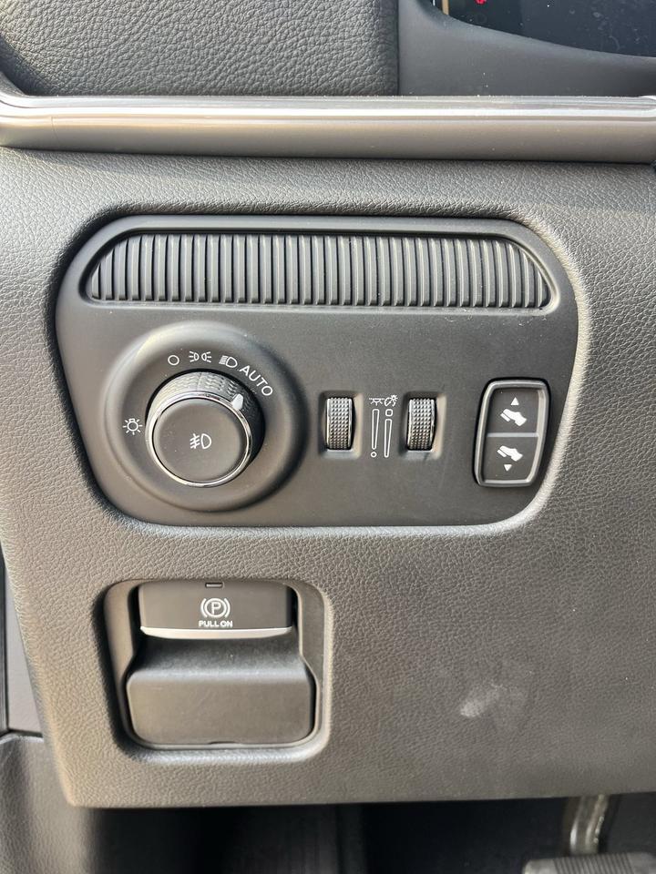 2024 Jeep Wagoneer Series II Castroville TX