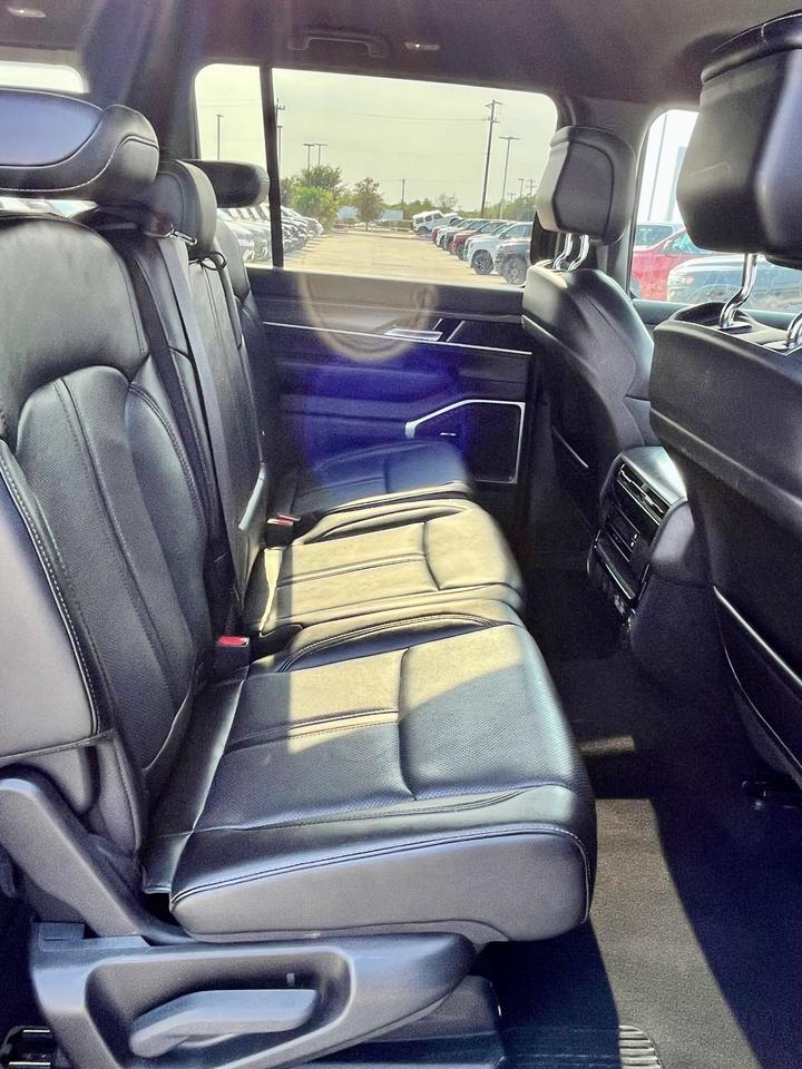 2024 Jeep Wagoneer Series II Castroville TX