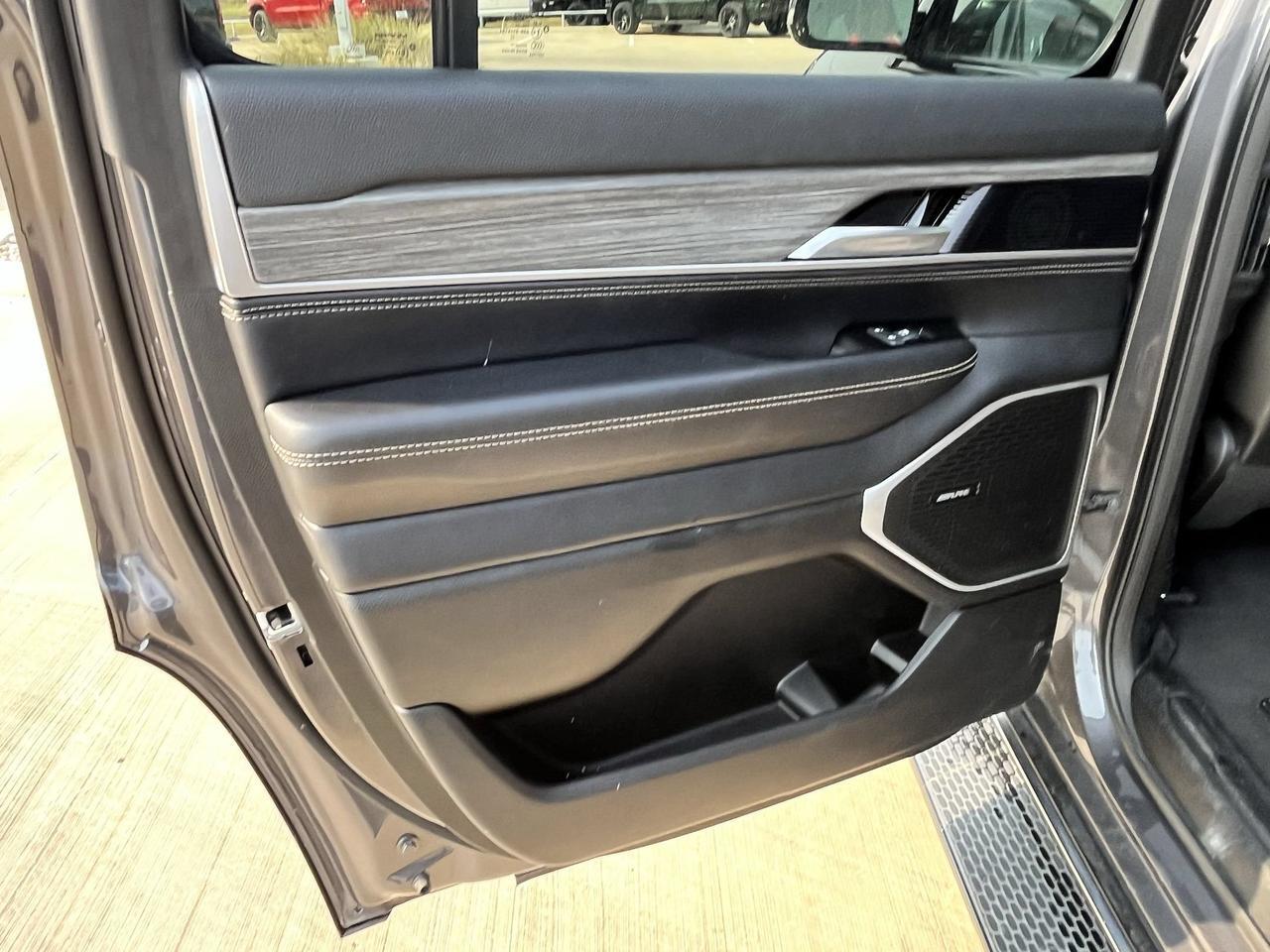 2024 Jeep Wagoneer Series II Castroville TX