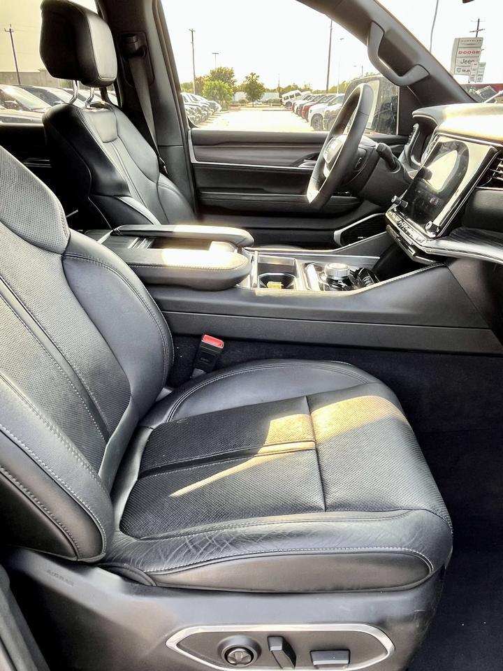 2024 Jeep Wagoneer Series II Castroville TX