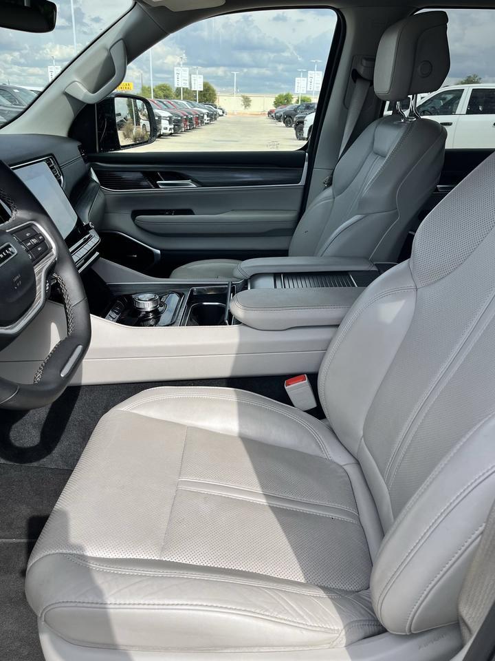 2024 Jeep Wagoneer Series II Castroville TX
