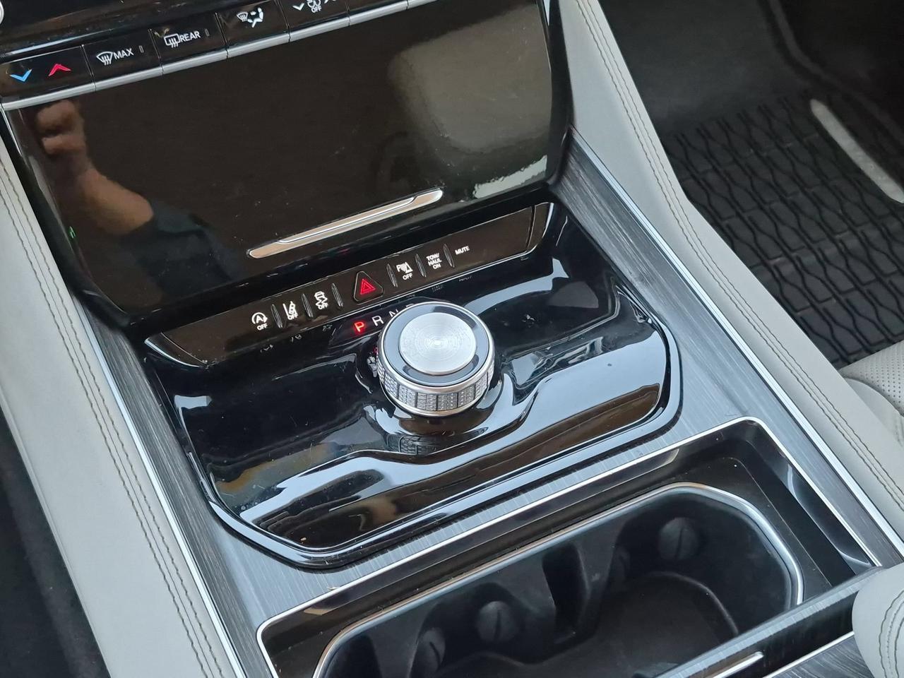 2024 Jeep Wagoneer Series II Castroville TX