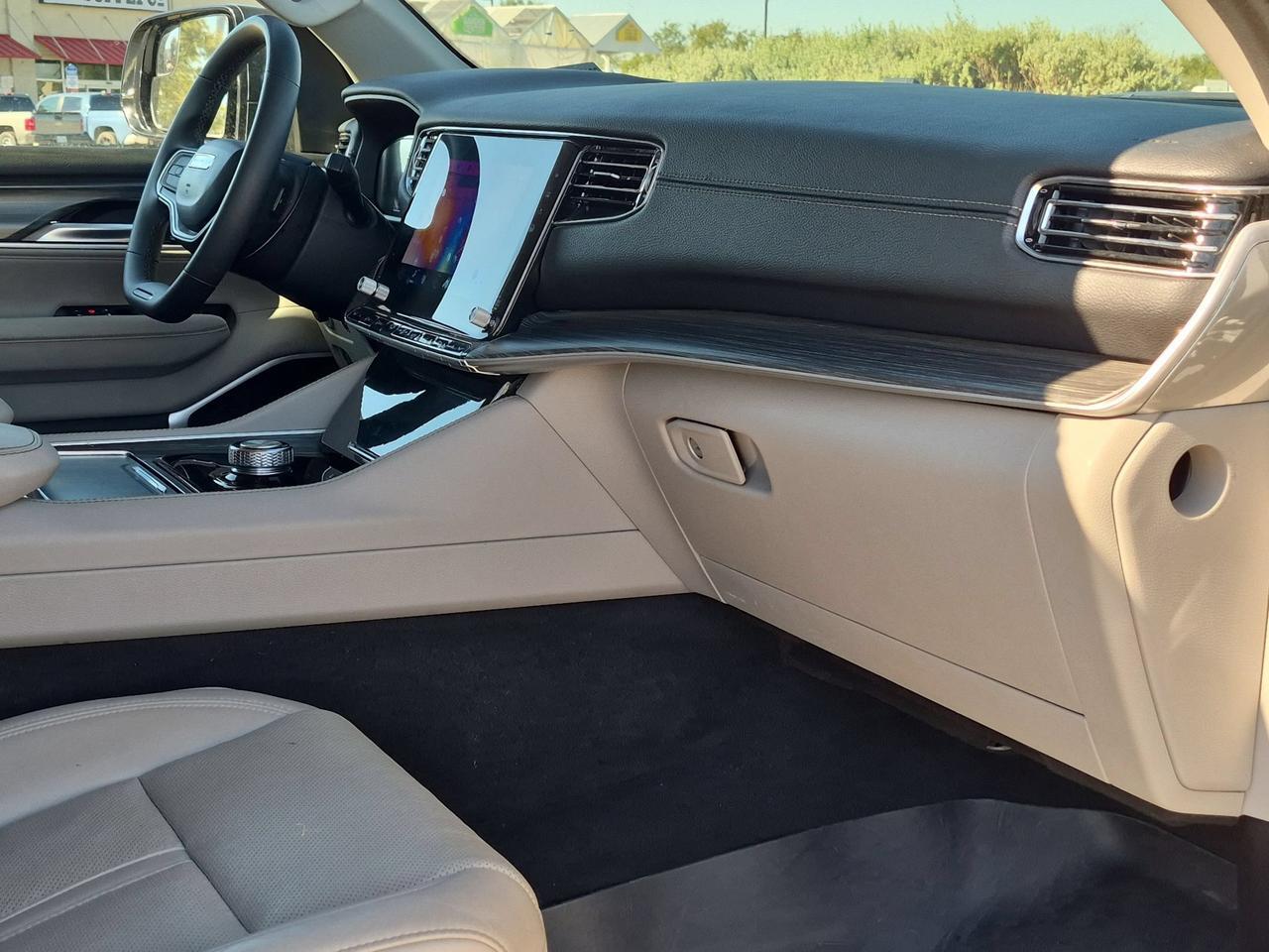 2024 Jeep Wagoneer Series II Castroville TX