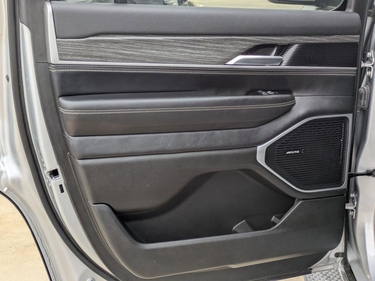 2024 Jeep Wagoneer Series II Castroville TX