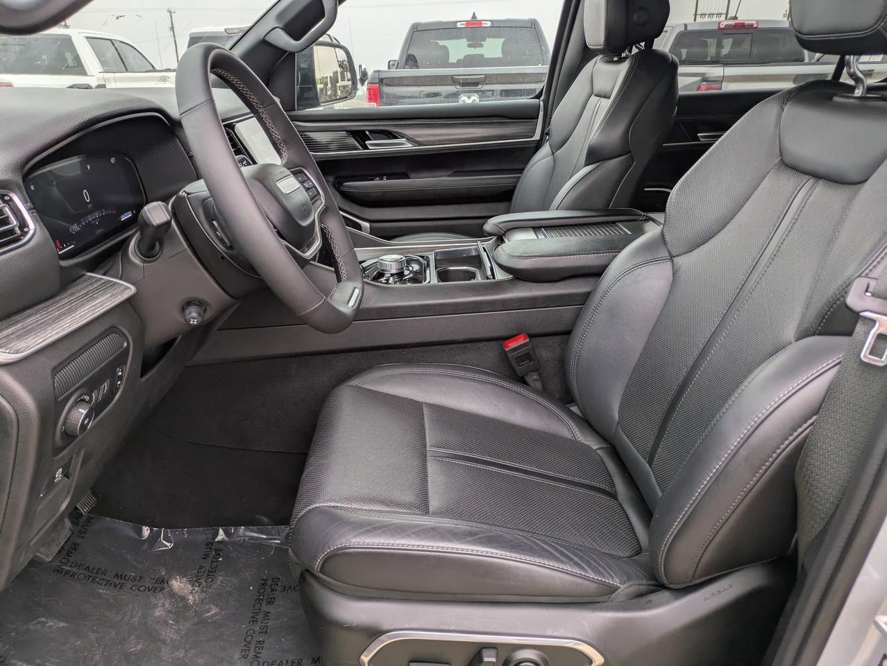 2024 Jeep Wagoneer Series II Castroville TX