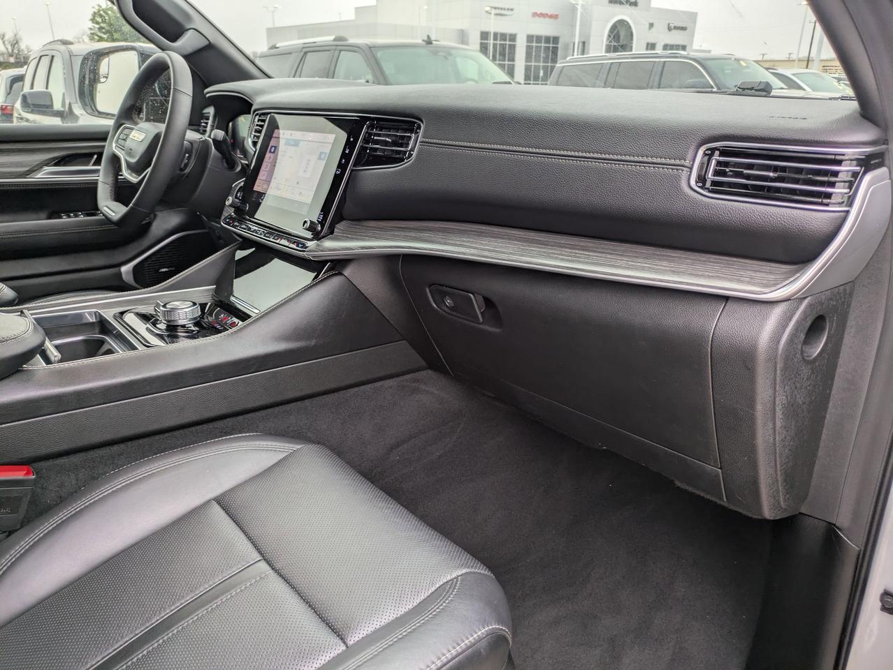 2024 Jeep Wagoneer Series II Castroville TX