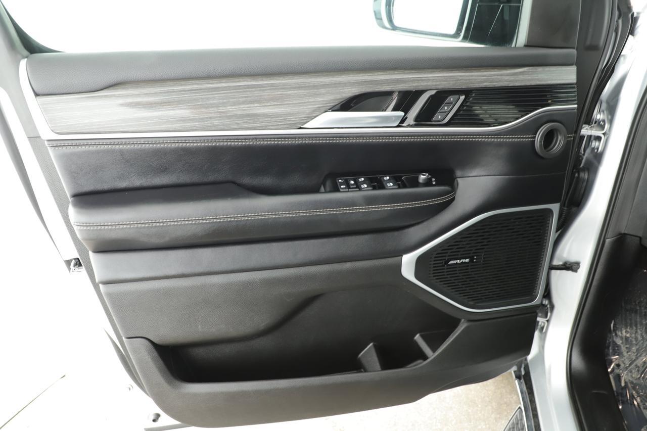 2024 Jeep Wagoneer Series II New Braunfels TX