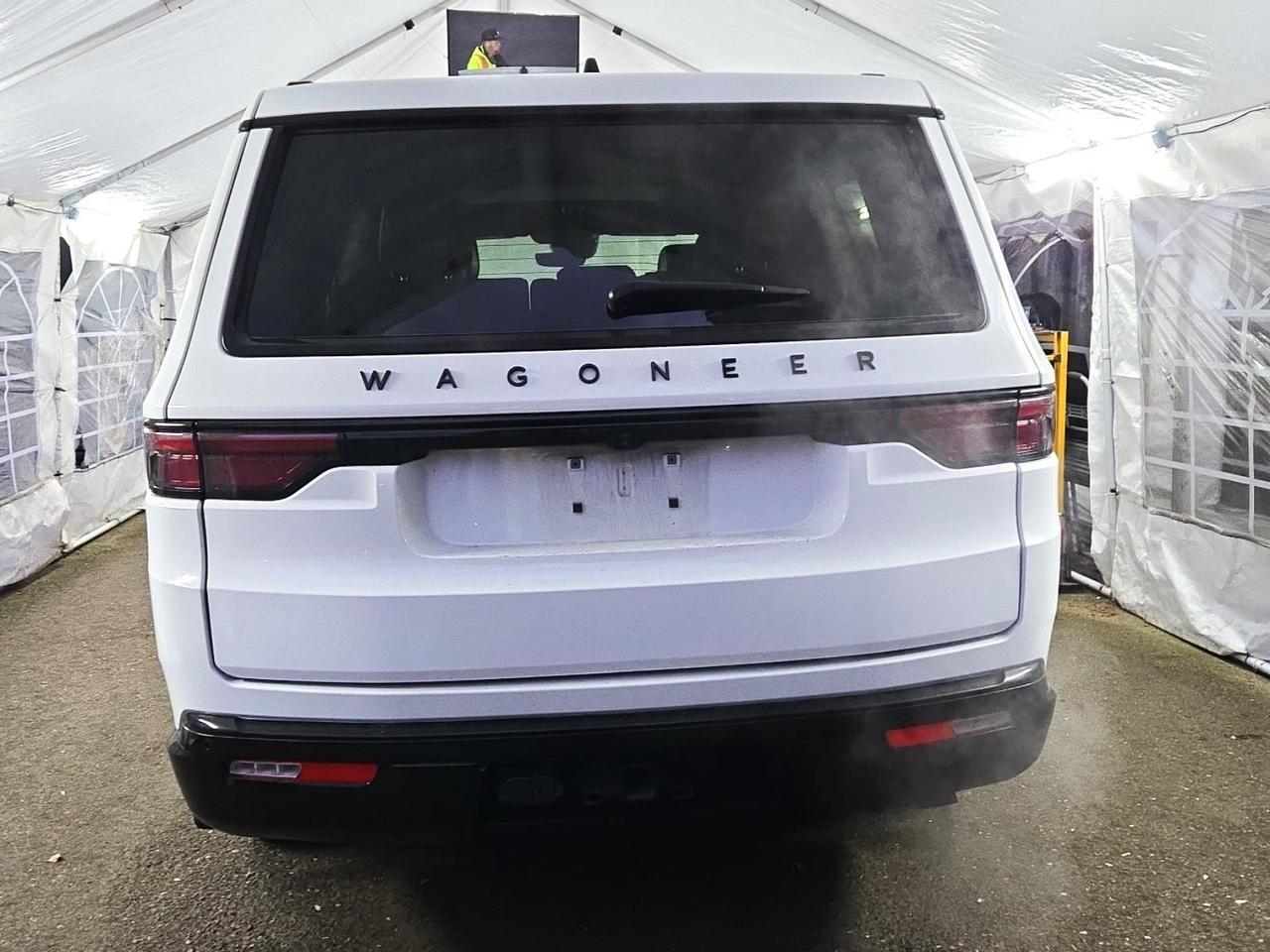2024 Jeep Wagoneer Series II Second Row Captains Chairs Panoramic Roof Portland OR