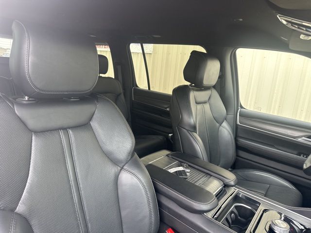 2024 Jeep Wagoneer Series II Watertown SD