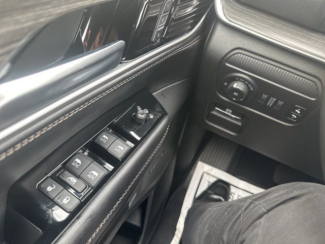 2024 Jeep Wagoneer Series II Watertown SD