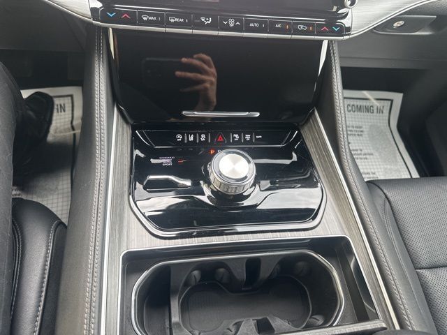 2024 Jeep Wagoneer Series II Watertown SD