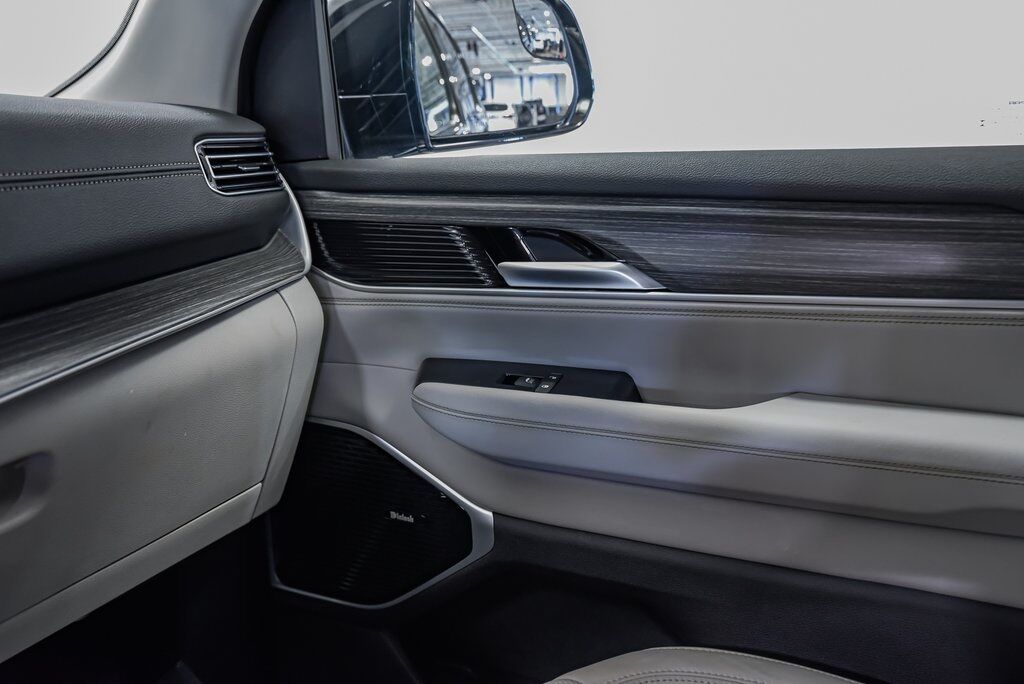 2024 Jeep Wagoneer Series III Akron OH