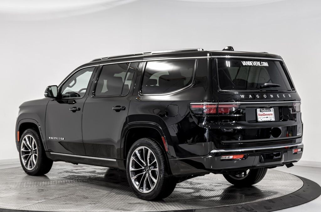 2024 Jeep Wagoneer Series III Akron OH