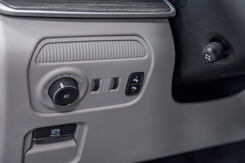 2024 Jeep Wagoneer Series III Akron OH