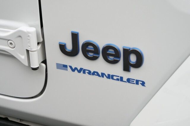 2024 Jeep Wrangler 4XE High Altitude 4x4 / Sky One Power Top / Heated Seats! High Point NC