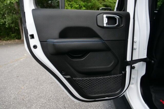 2024 Jeep Wrangler 4XE High Altitude 4x4 / Sky One Power Top / Heated Seats! High Point NC