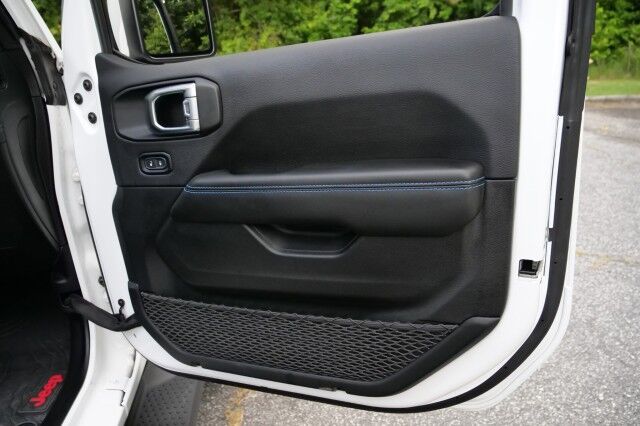 2024 Jeep Wrangler 4XE High Altitude 4x4 / Sky One Power Top / Heated Seats! High Point NC