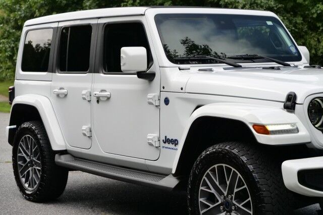 2024 Jeep Wrangler 4XE High Altitude 4x4 / Sky One Power Top / Heated Seats! High Point NC