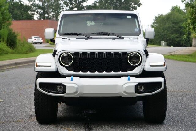 2024 Jeep Wrangler 4XE High Altitude 4x4 / Sky One Power Top / Heated Seats! High Point NC