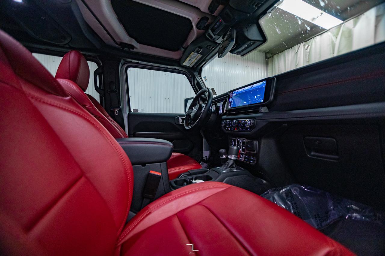 2024 Jeep Wrangler 4x4 Rubicon 392 Leather Nav BCam Red Deer AB