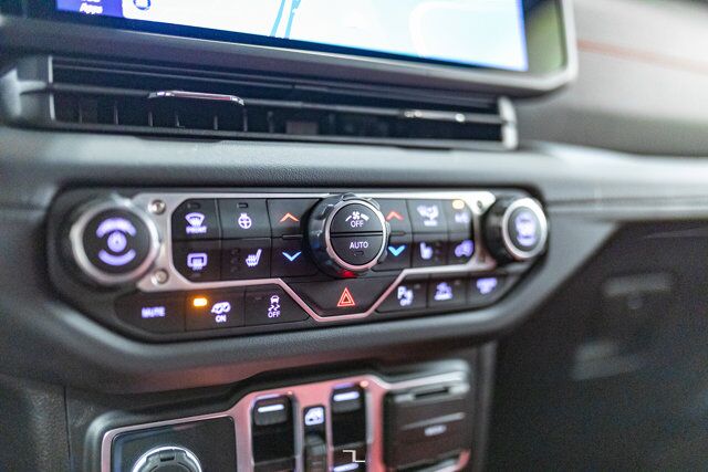 2024 Jeep Wrangler 4x4 Rubicon 392 Leather Nav BCam Red Deer AB