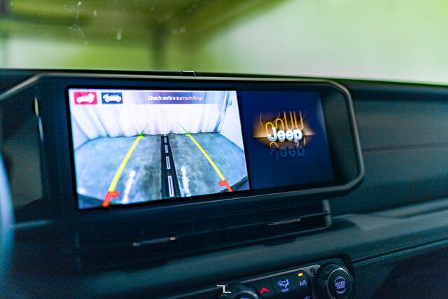 2024 Jeep Wrangler 4x4 Rubicon 392 Leather Nav BCam Red Deer AB