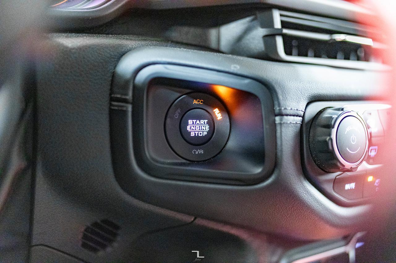 2024 Jeep Wrangler 4x4 Rubicon 392 Leather Nav BCam Red Deer AB