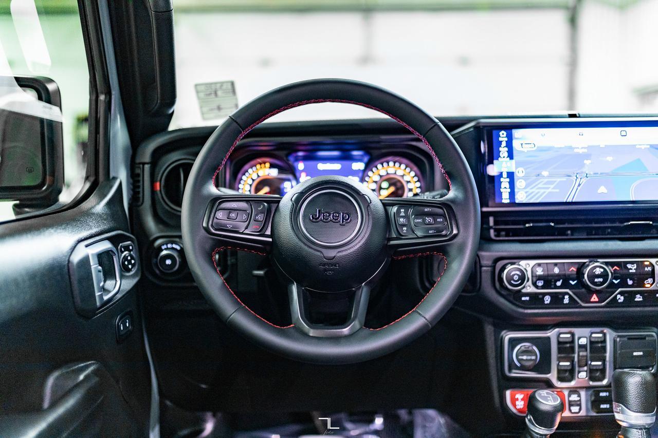 2024 Jeep Wrangler 4x4 Rubicon Leather Nav BCam Red Deer AB