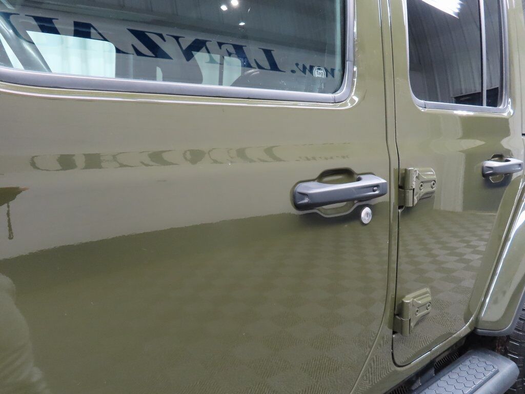 2024 Jeep Wrangler 4x4 Unlimited Sahara Fond du Lac WI