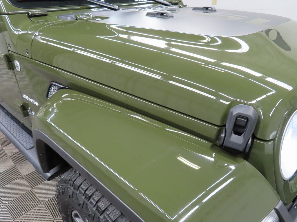 2024 Jeep Wrangler 4x4 Unlimited Sahara Fond du Lac WI