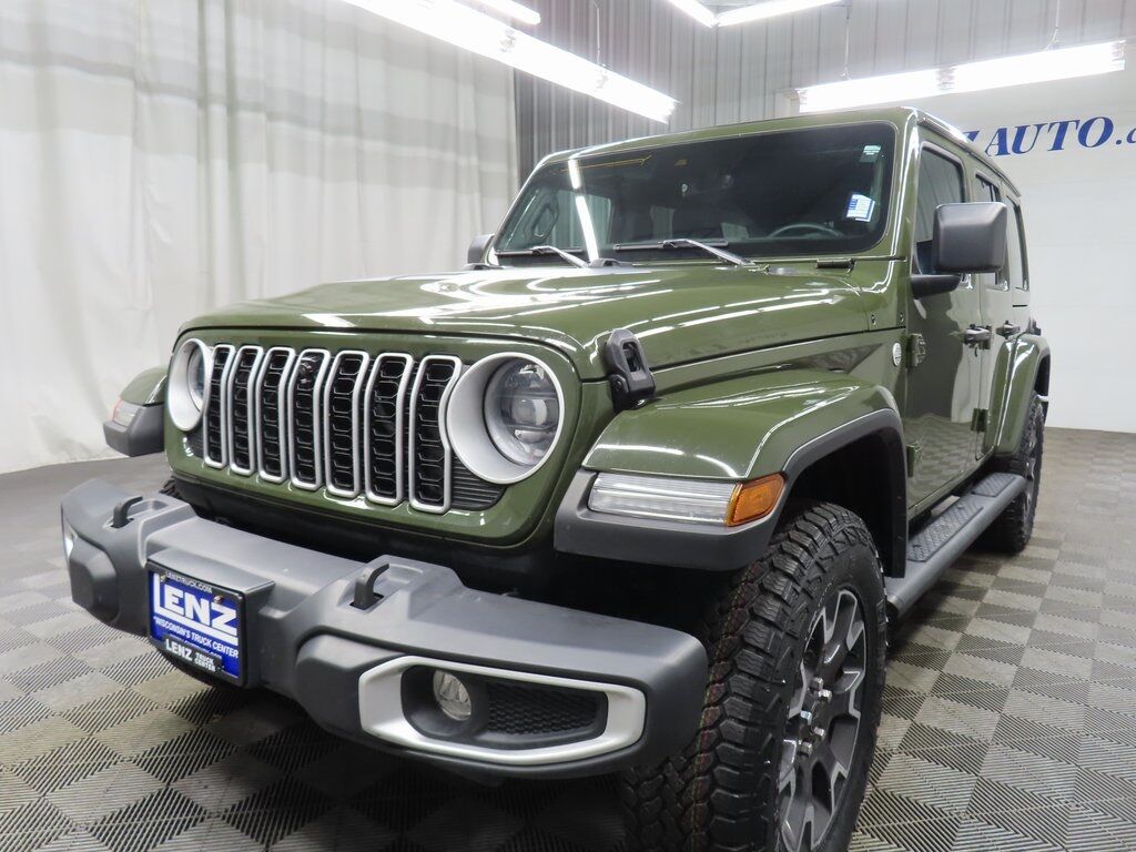 2024 Jeep Wrangler 4x4 Unlimited Sahara Fond du Lac WI