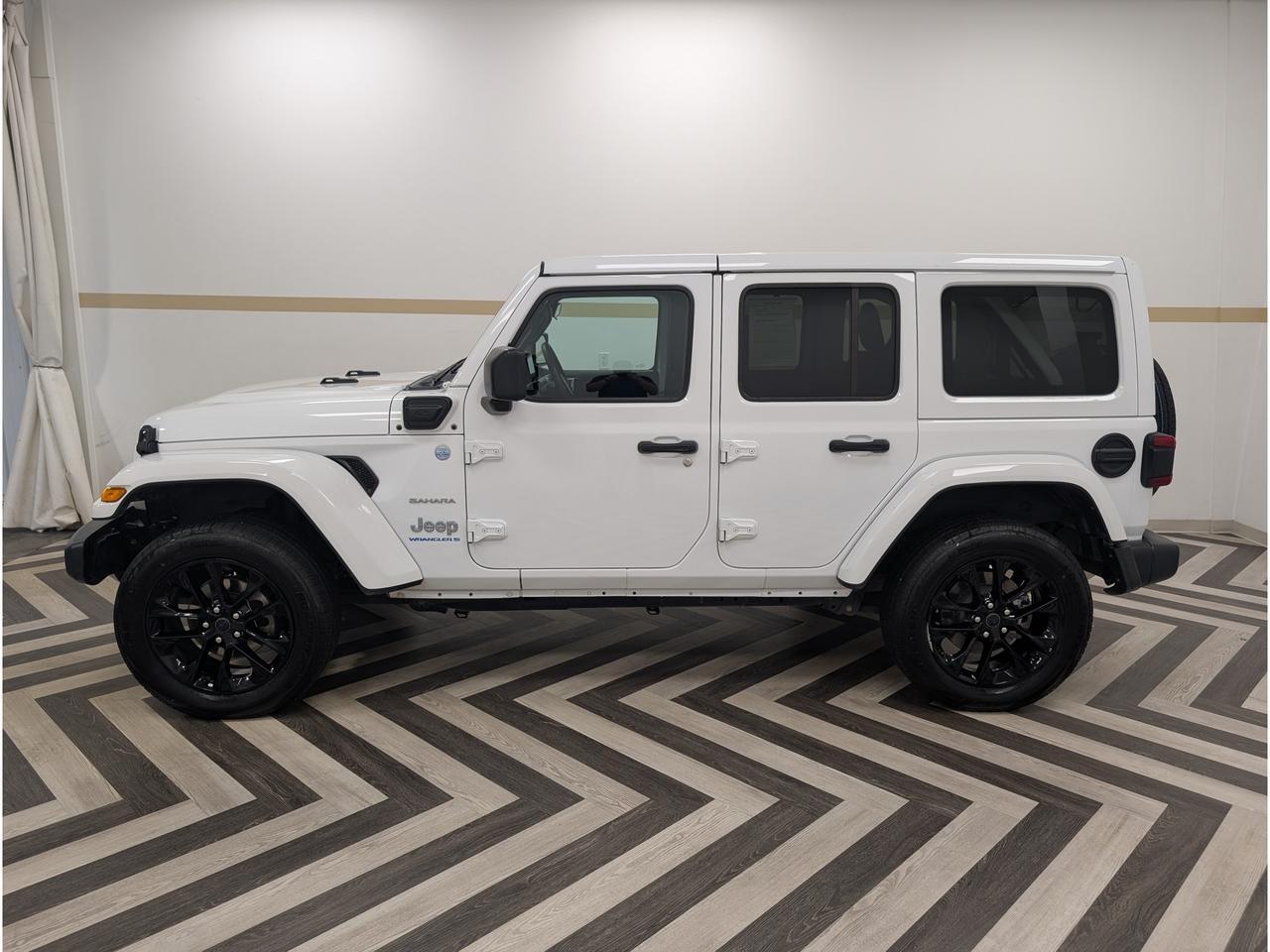 2024 Jeep Wrangler 4xe Sahara Plug-in Hybrid Electric (PHEV)