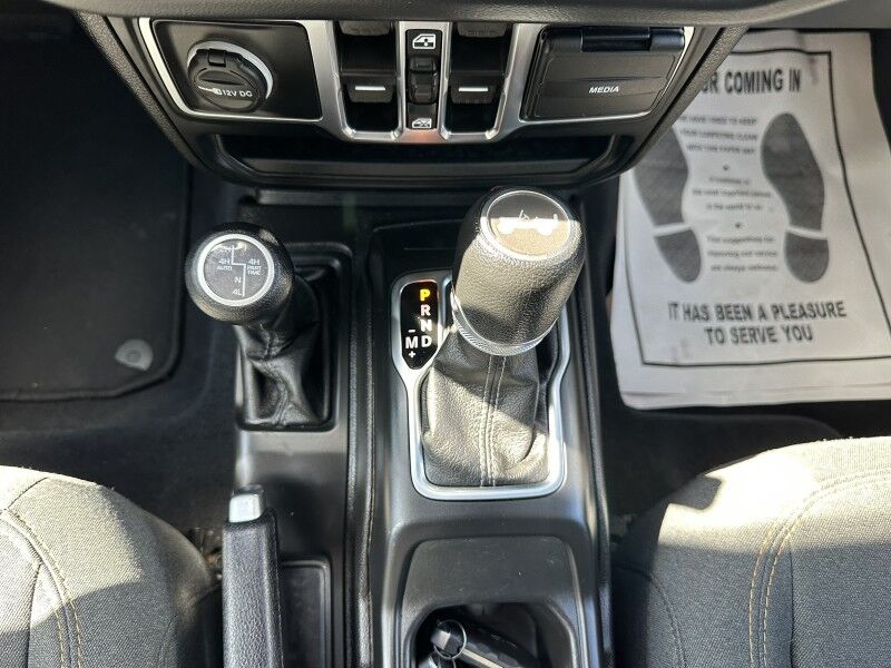 2024 Jeep Wrangler 4xe Sahara photo 25