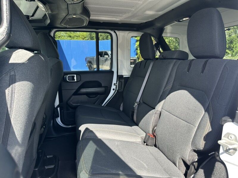 2024 Jeep Wrangler 4xe Sahara photo 15