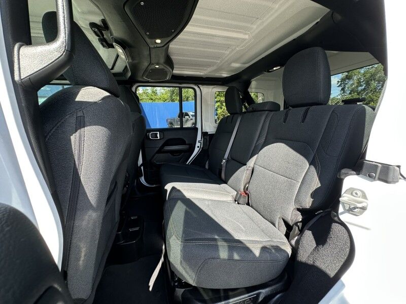 2024 Jeep Wrangler 4xe Sahara photo 14