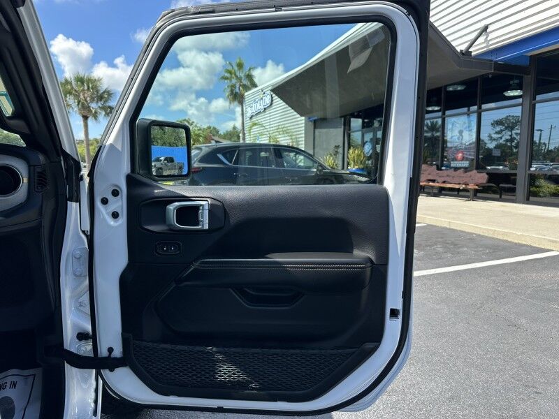 2024 Jeep Wrangler 4xe Sahara photo 33